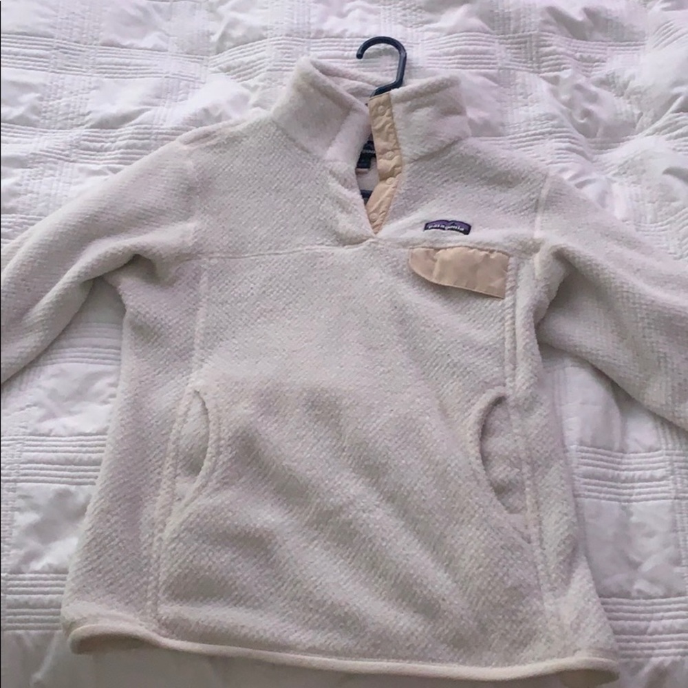 White Fluffy Patagonia Pullover